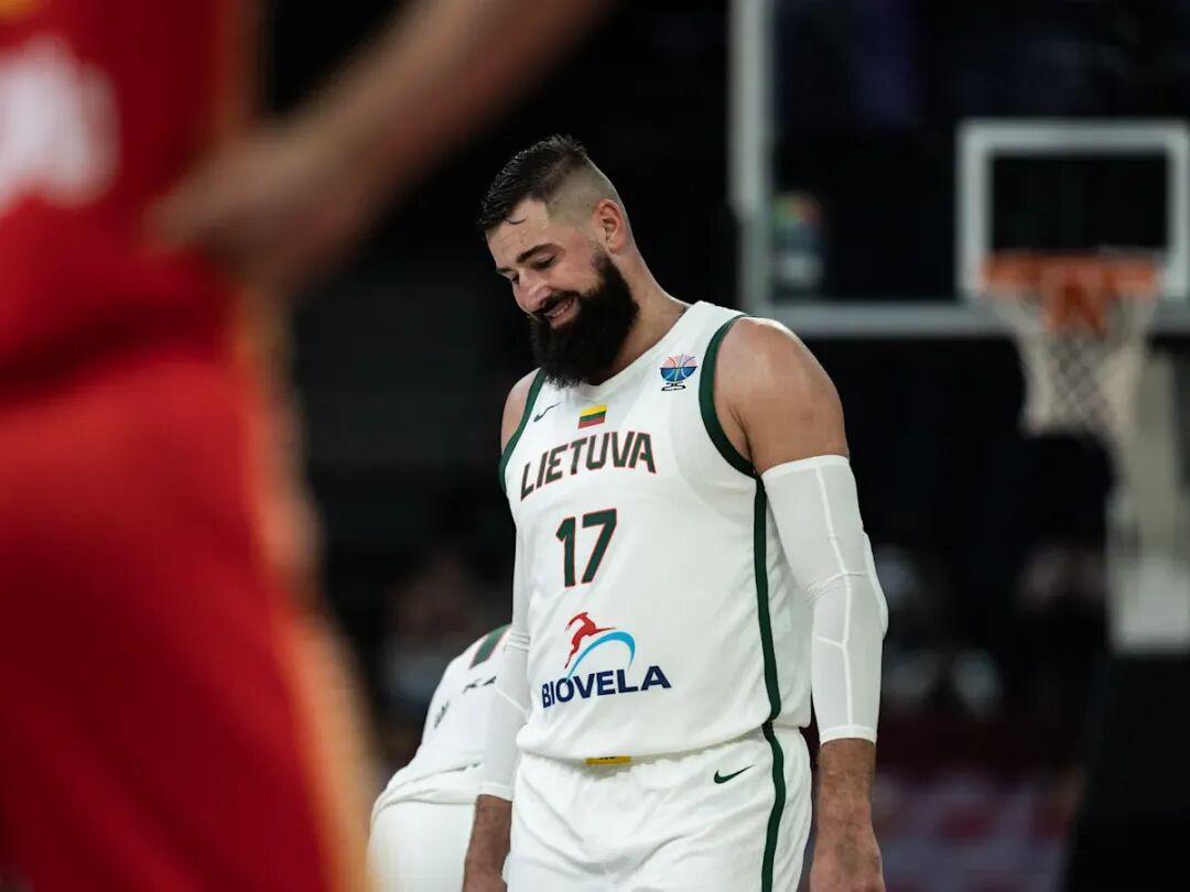 MK体育资讯-场均15.7分!欧锦赛的瓦兰,什么水平?