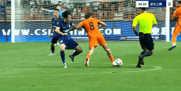 mk体育官方-中超战报:罗竞世界波,李松益自摆乌龙,云南玉昆2-1武汉三镇