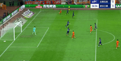 mk体育官方-中超战报:罗竞世界波,李松益自摆乌龙,云南玉昆2-1武汉三镇