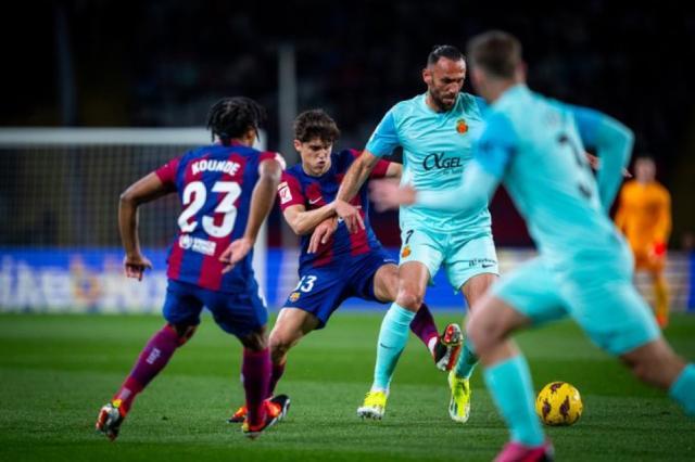 1709954023779096451.jpg 体育新闻-【人物】一前一后,亚马尔库巴西拯救巴萨