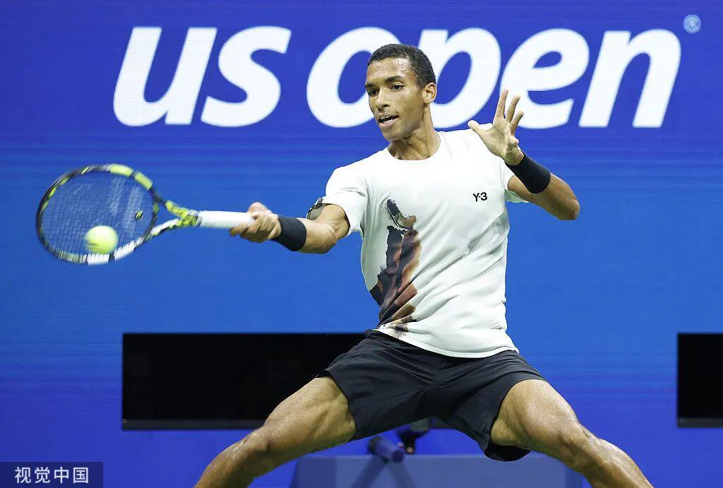 体育赛事平台-美网第13日男单决赛出炉:阿卡直落三盘胜德约 辛纳苦战艰难晋级