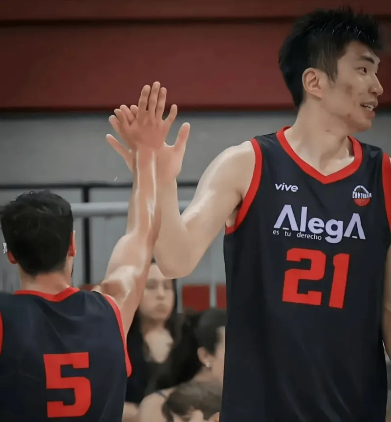 竞技体育-中国篮协发布要闻速览:三篮U23国家男队和女队获世界杯8强