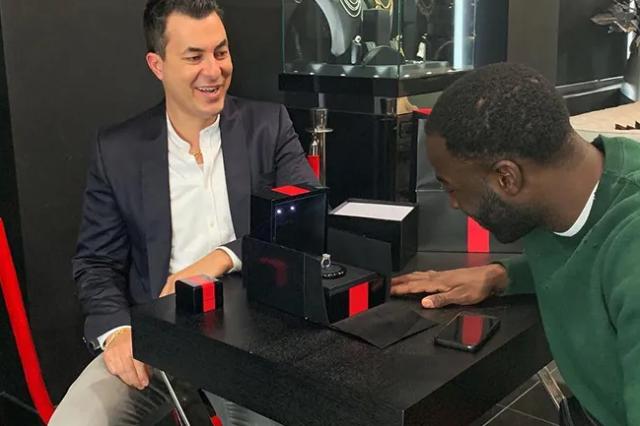 1660642845272084602.png MK体育直播-格林幸福步入婚姻殿堂 婚礼安排却让科尔笑容僵硬