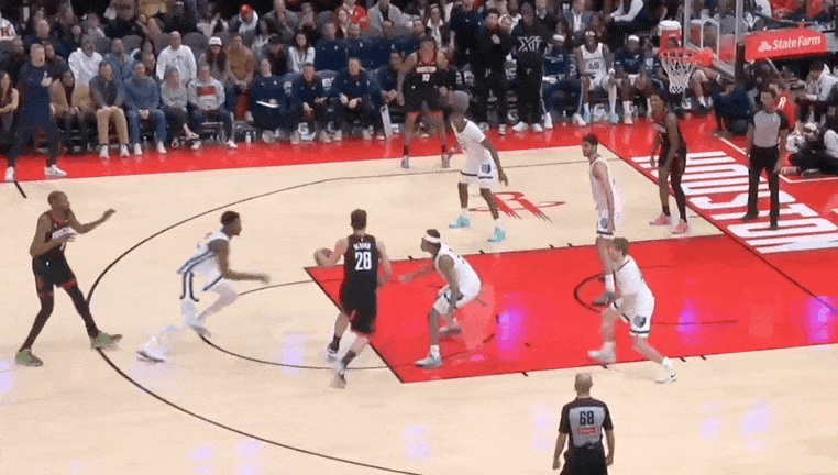 体育赛事平台-2次争议1级恶意，火箭逆袭：申京+杜兰特砍66分，谢泼德险成罪人